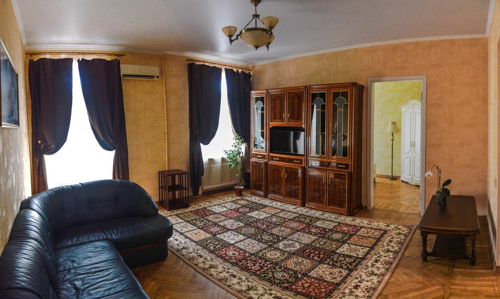 Comfort Near Opera Theater Одесса Экстерьер фото